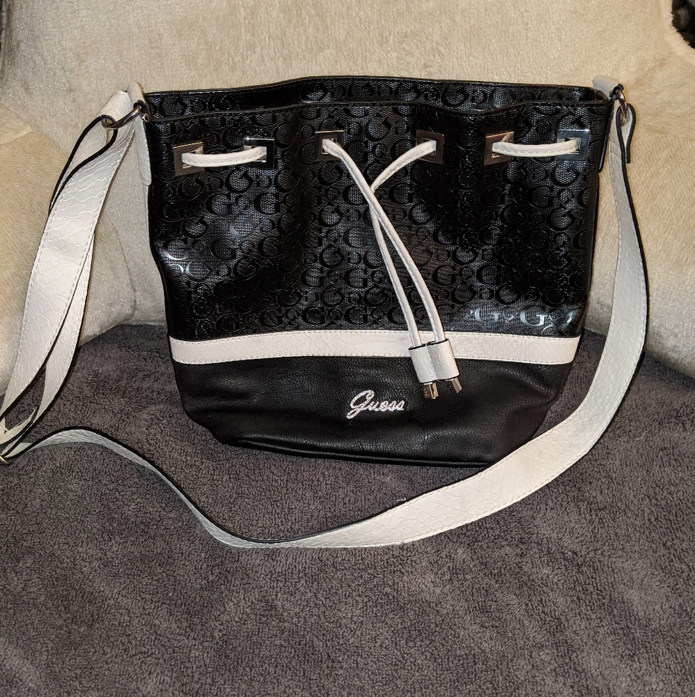 Guess cross body bag